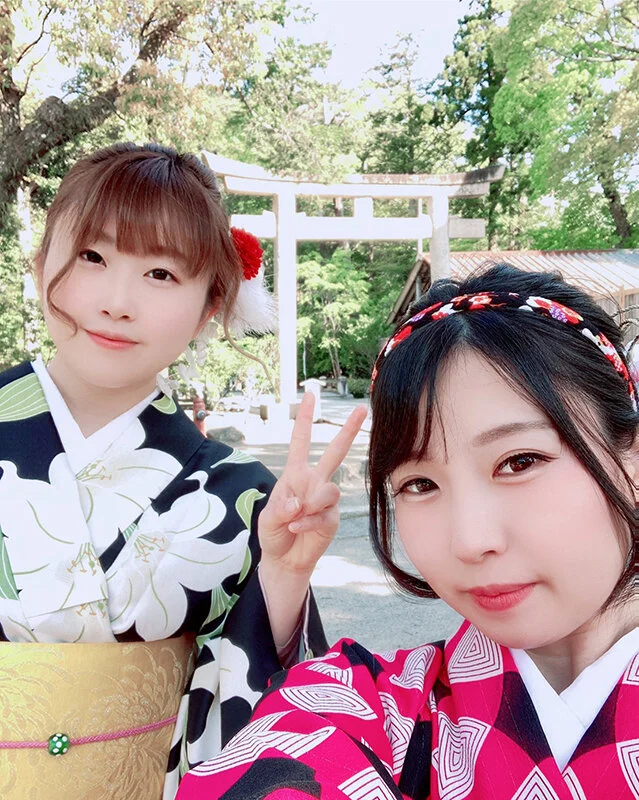 変態スカトロ女子旅 ザ・塗りたくり うんこ姫になった私たち