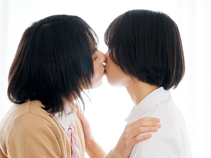 男子校の親友は実は女子！？ ニューハーフつるぺたボーイッシュレズビアン 近藤ムムもなみ鈴